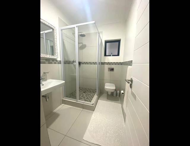 2 BEDROOM APARTMENT FOR SALE IN UMHLANGA CENTRAL